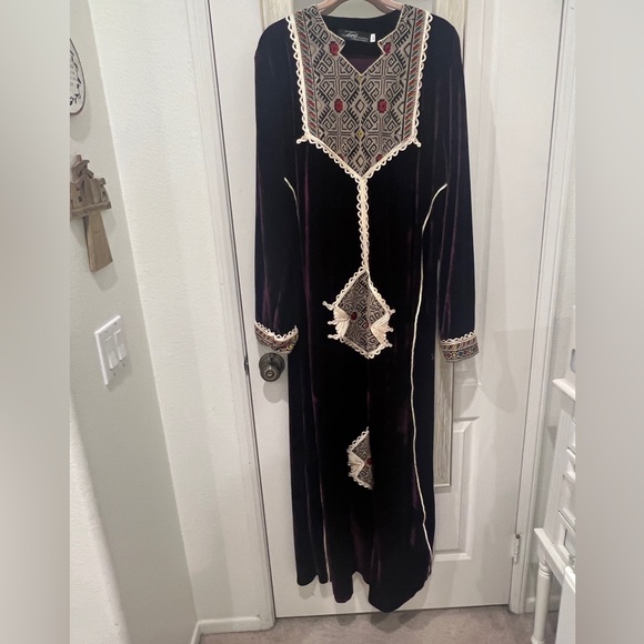 Abaya kaftan velvet embroidery fit up to 26” size XL - 2XL - Picture 3 of 8